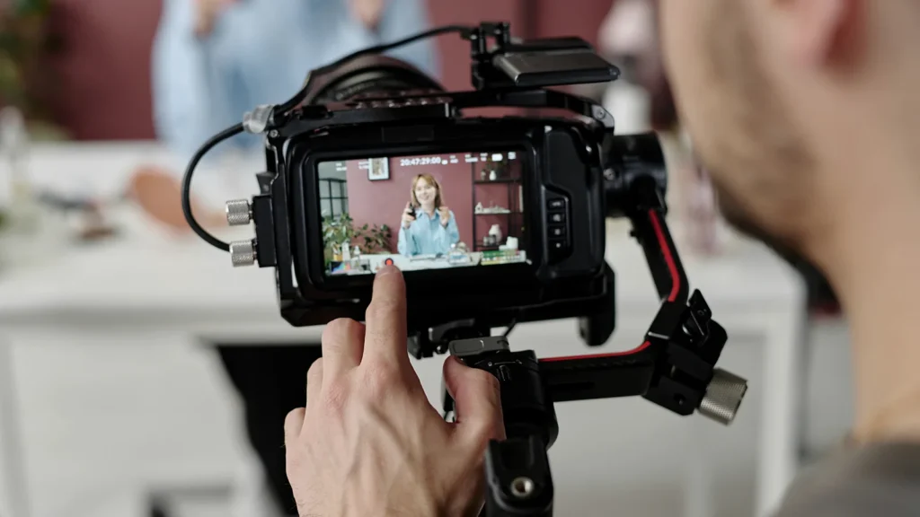 Influencer marketing i współpraca z twórcami internetowymi
